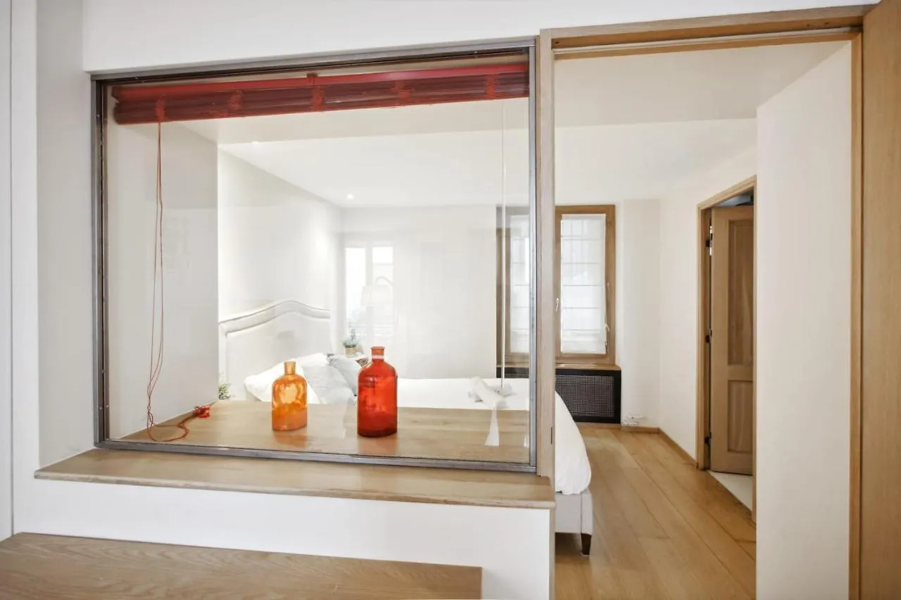 Saint Germain - Mabillon Paris City Apartment